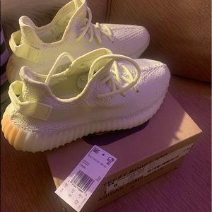 Authentic: YEEZY BOOST 350 V2 'BUTTER'